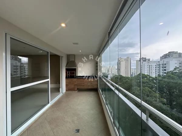 Apartamento de 119m² no Morumbi, com 3 suítes, varanda gourmet. 3 vagas de garagem!