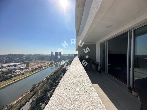 Apartamento duplex mobiliado de 95m², 01 dormitório, varanda gourmet + 02 vagas de garagem na Chácara Santo Antônio!