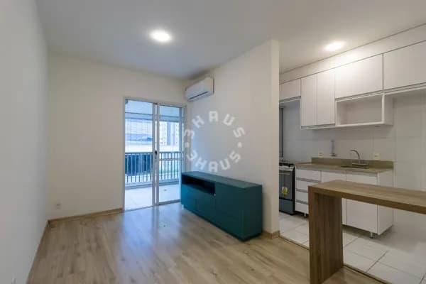 Apartamento de 41m² com 01 dormitório, varanda + 01 vaga de garagem. Brooklin - SP!