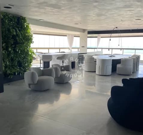 Excelente apartamento de 414m² no Cabo Branco - PB, 05 suítes com varanda, closet, living, escritório, área de serviço. 05 vagas de garagem.