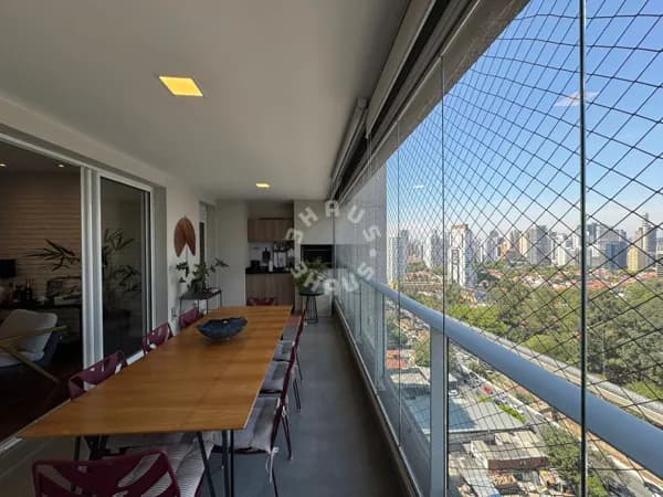 Apartamento no Brooklin, com 134m², 3 suítes, varanda gourmet. 2 vagas + depósito!