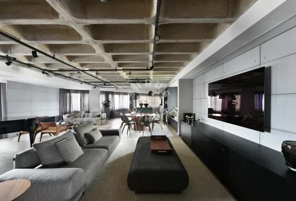 Apartamento Alto Padrão de 212m² no Morumbi, com 2 suítes, living amplo, escritório. 4 vagas!