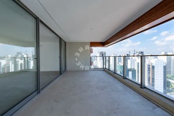 Apartamento Alto Padrão no Campo Belo, com 232m², 4 dormitórios (sendo 3 suítes), varanda gourmet. 3 vagas de garagem!