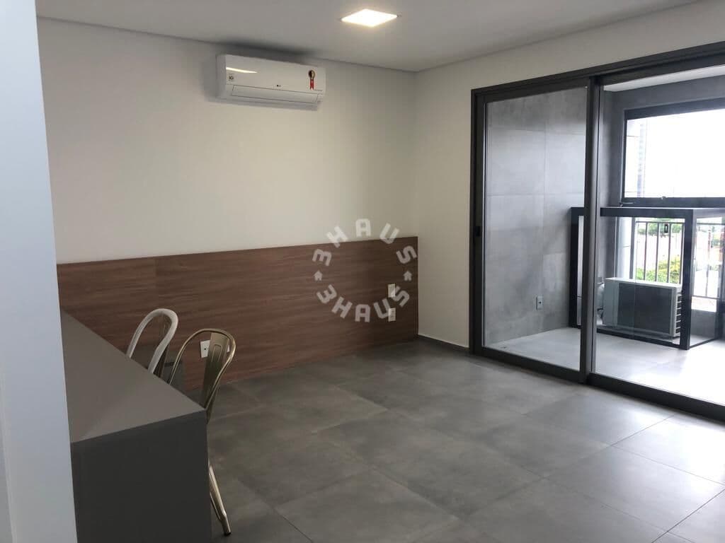 Apartamento de 36m² pronto para morar com 1 vaga de garagem e no prédio mais alto de São Paulo.