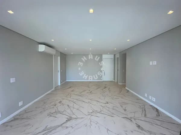 Apartamento de 149m² para locação em Moema, com 03 suítes, living amplo, varanda gourmet. 02 vagas de garagem.