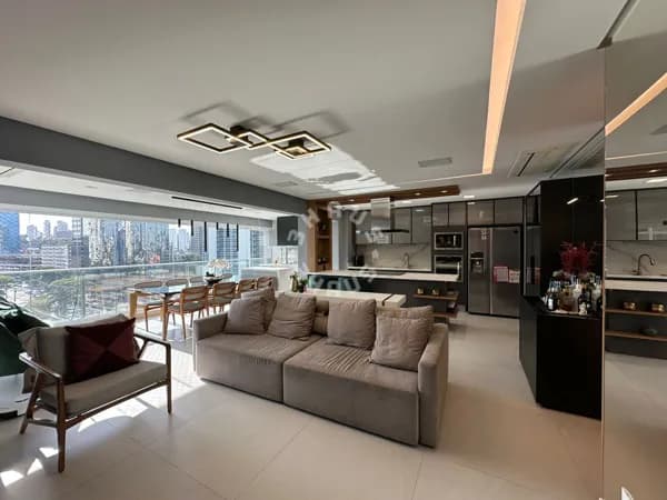 Apartamento mobiliado de 132m² no Brooklin, com 3 dormitórios (sendo 2 suítes), varanda gourmet. 2 vagas de garagem!