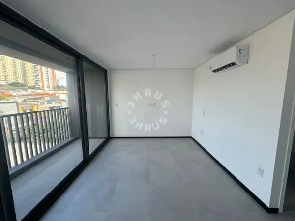 Studio de 33m², 1 dormitório e varanda no Tatuapé - SP.