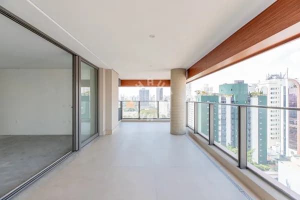 Apartamento Alto Padrão no Campo Belo! Com 232m², 4 suítes, varanda gourmet. 3 vagas de garagem + depósito!