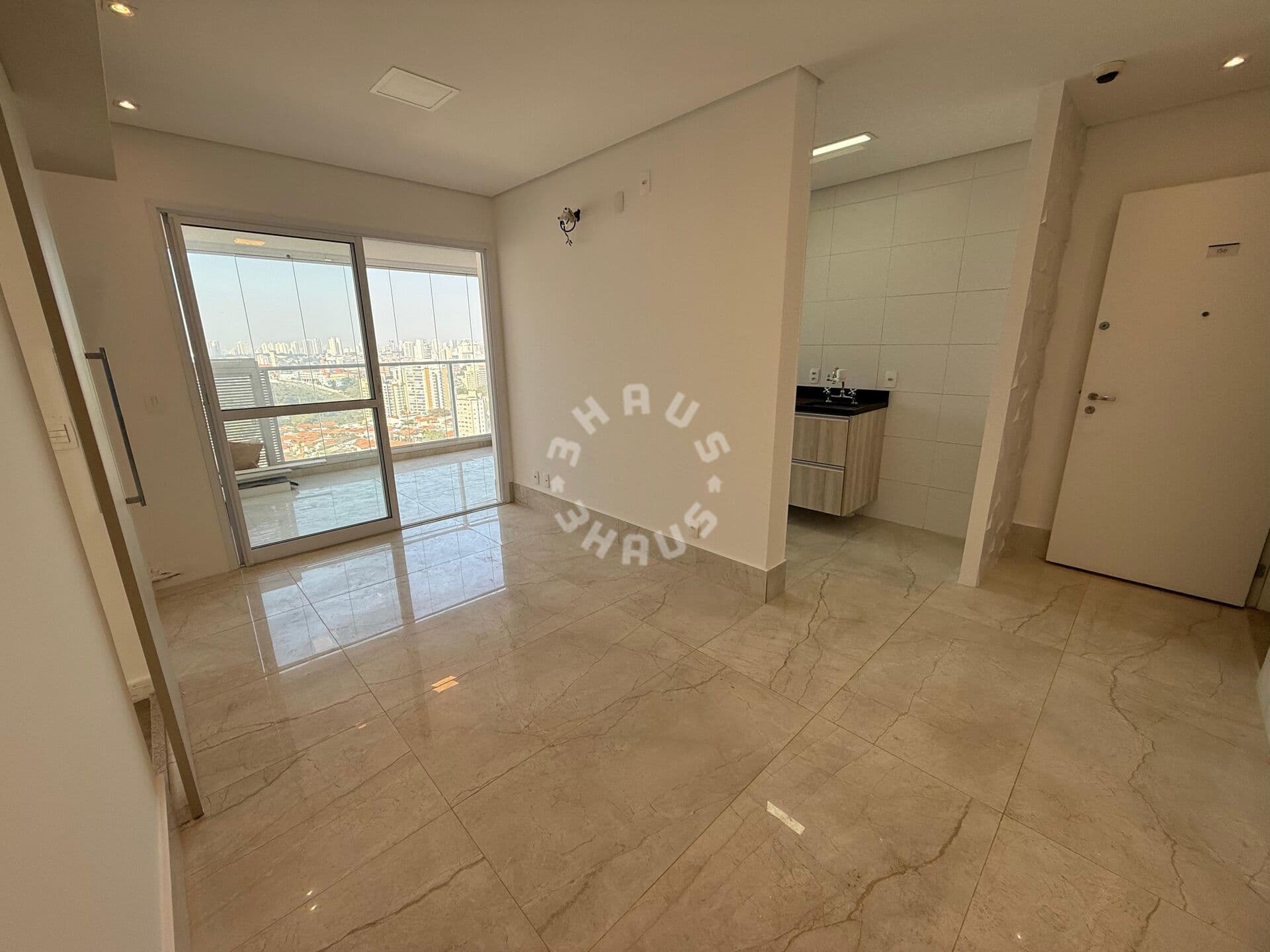 Apartamento na Vila Mariana com 60m², 2 dormitórios (sendo 1 suíte), varanda. 1 vaga de garagem!