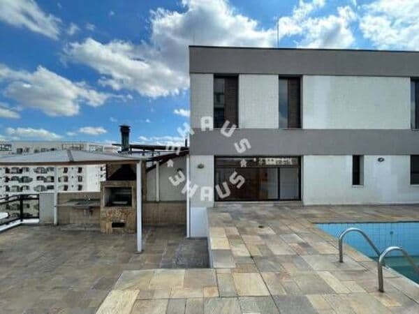 Cobertura Duplex em Moema de 245m², 03 dormitórios, piscina privativa e área gourmet. 03 vagas.