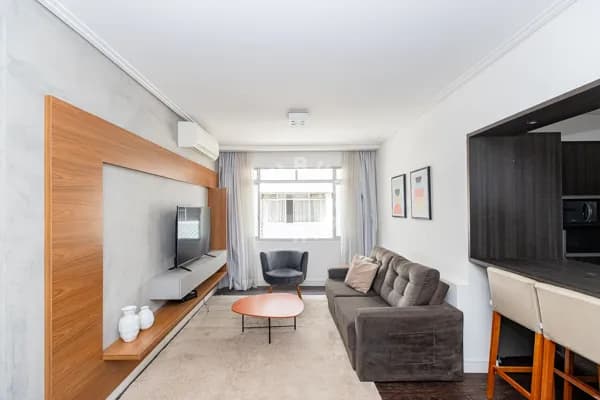 Apartamento no Itaim Bibi com 101 m², 2 dormitórios (sendo 1 suíte), living amplo. 1 vaga de garagem!