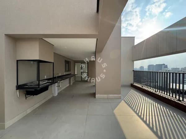 Cobertura Penthouse na Vila Clementino, de 177m², com 3 suítes, varanda. 3 vagas de garagem!