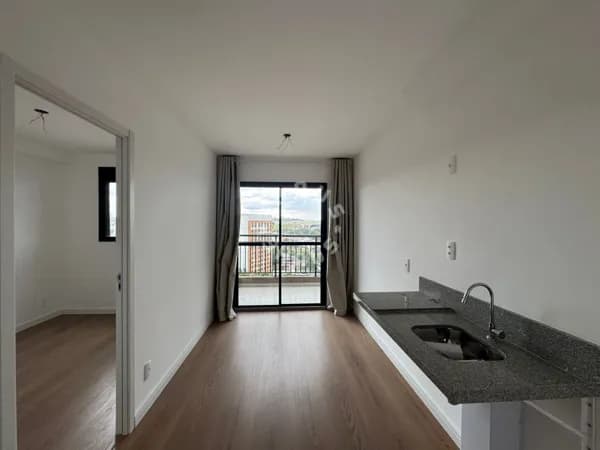 Apartamento de 27m², 1 dormitório e varanda em Moema - SP