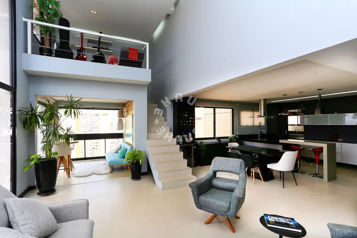 Apartamento de 184m² no Morumbi, com 3 suítes, varanda. 4 vagas de garagem.