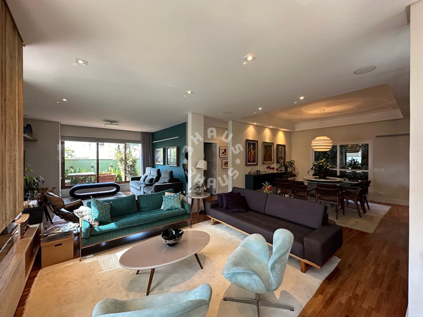 Casa de Vila de 270m², com 04 suítes + 03 vagas próximo ao Aeroporto de Congonhas.