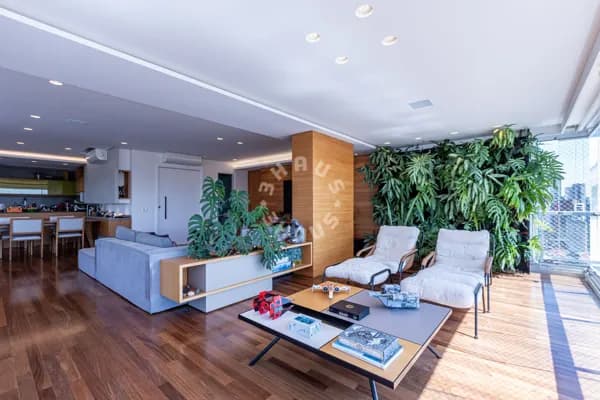 Apartamento mobiliado no Brooklin de 225m², com 03 suítes, varanda gourmet. 04 vagas + depósito!