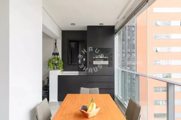 Apartamento de 71m² em Moema, com 2 dormitórios (sendo 1 suíte), varanda gourmet. 1 vaga de garagem!