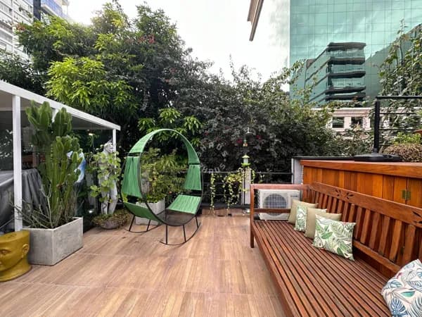 Casa de Vila reformada, com 200m², com 03 suítes + 03 vagas de garagem na Vila Olímpia.