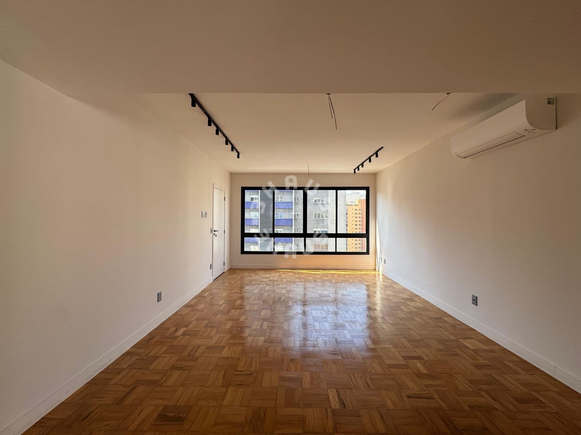 Apartamento no Itaim Bibi, com 94m², 3 suítes, sala ampla. 1 vaga de garagem!