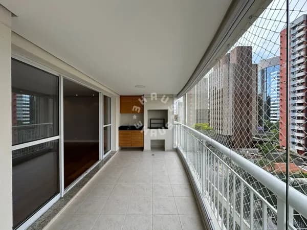 Apartamento no Brooklin, com 145m², 3 suítes, varanda gourmet. 2 vagas de garagem.