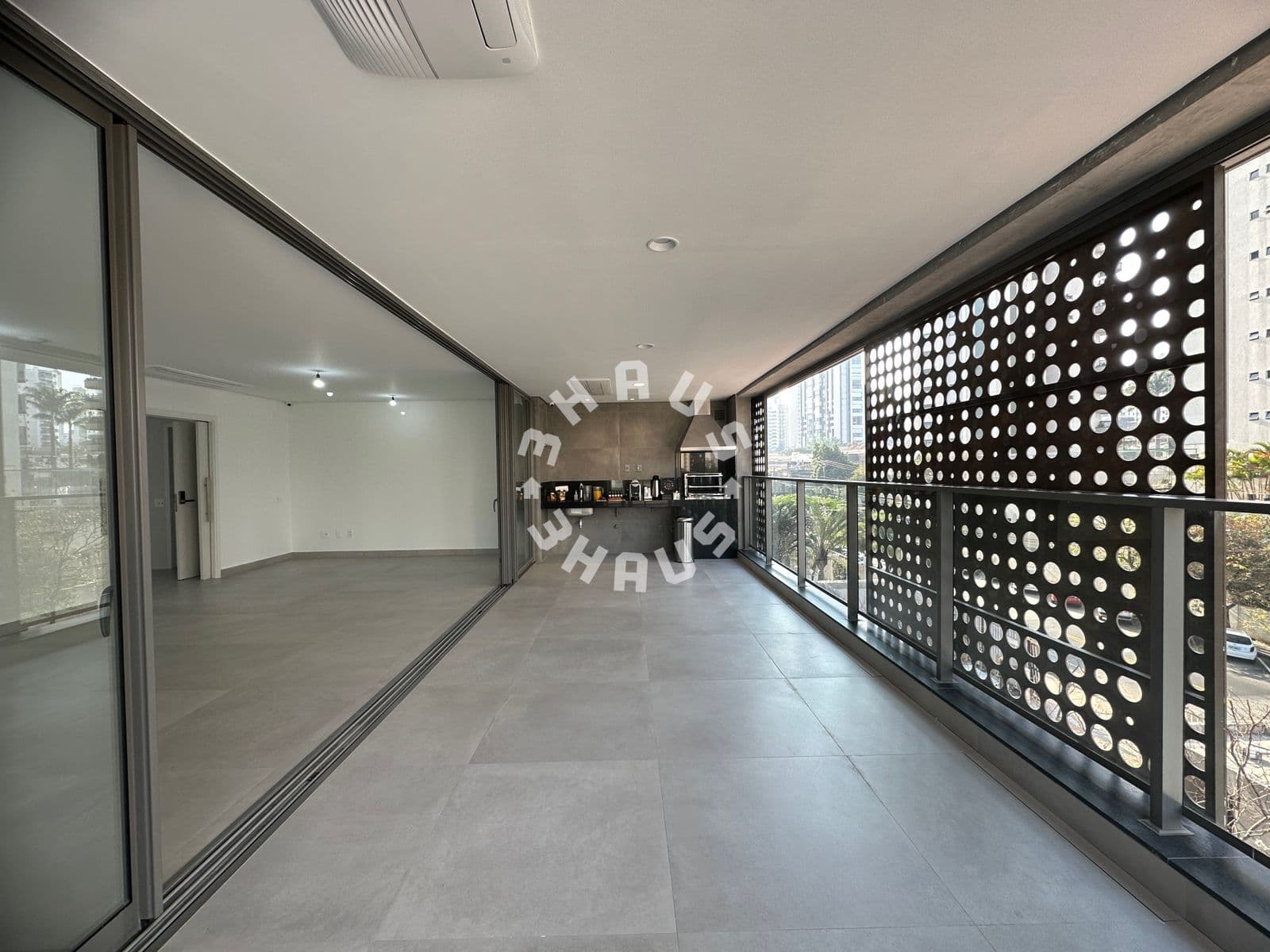 Apartamento no Anália Franco de 257m², 4 suítes, varanda gourmet + 5 vagas de garagem á venda!