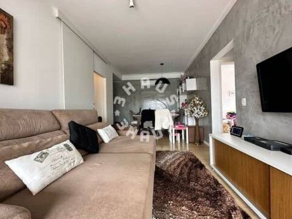 Apartamento no Brooklin de 74m², com 2 dormitórios, sendo 1 suíte, varanda, 1 vaga de garagem e pronto.