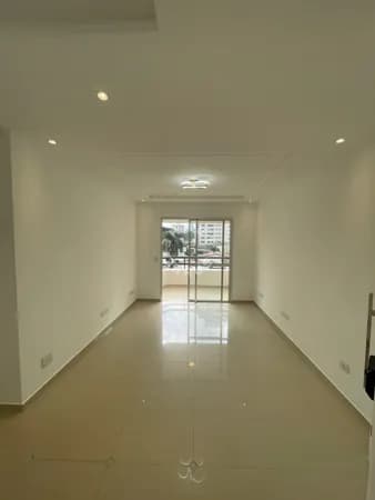 Apartamento de 92m² no Anália Franco, com 02 suítes, varanda, jacuzzi, área de serviço. 02 vagas de garagem!