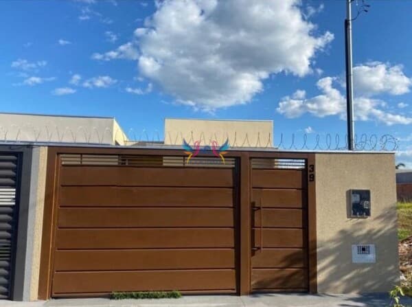 Casa à Venda no Loteamento Bela Laguna - Imóvel Novo