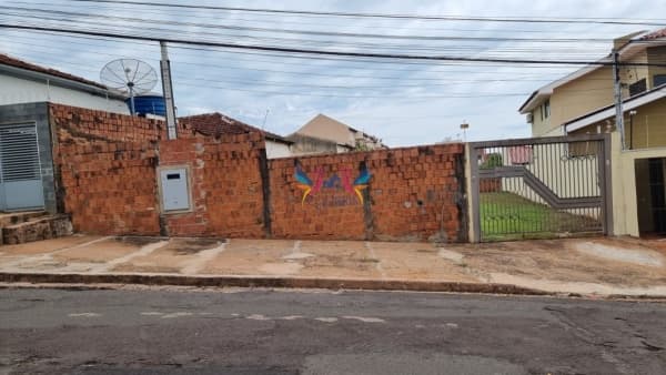 Terreno com excelente localização, próximo à Orla Morena