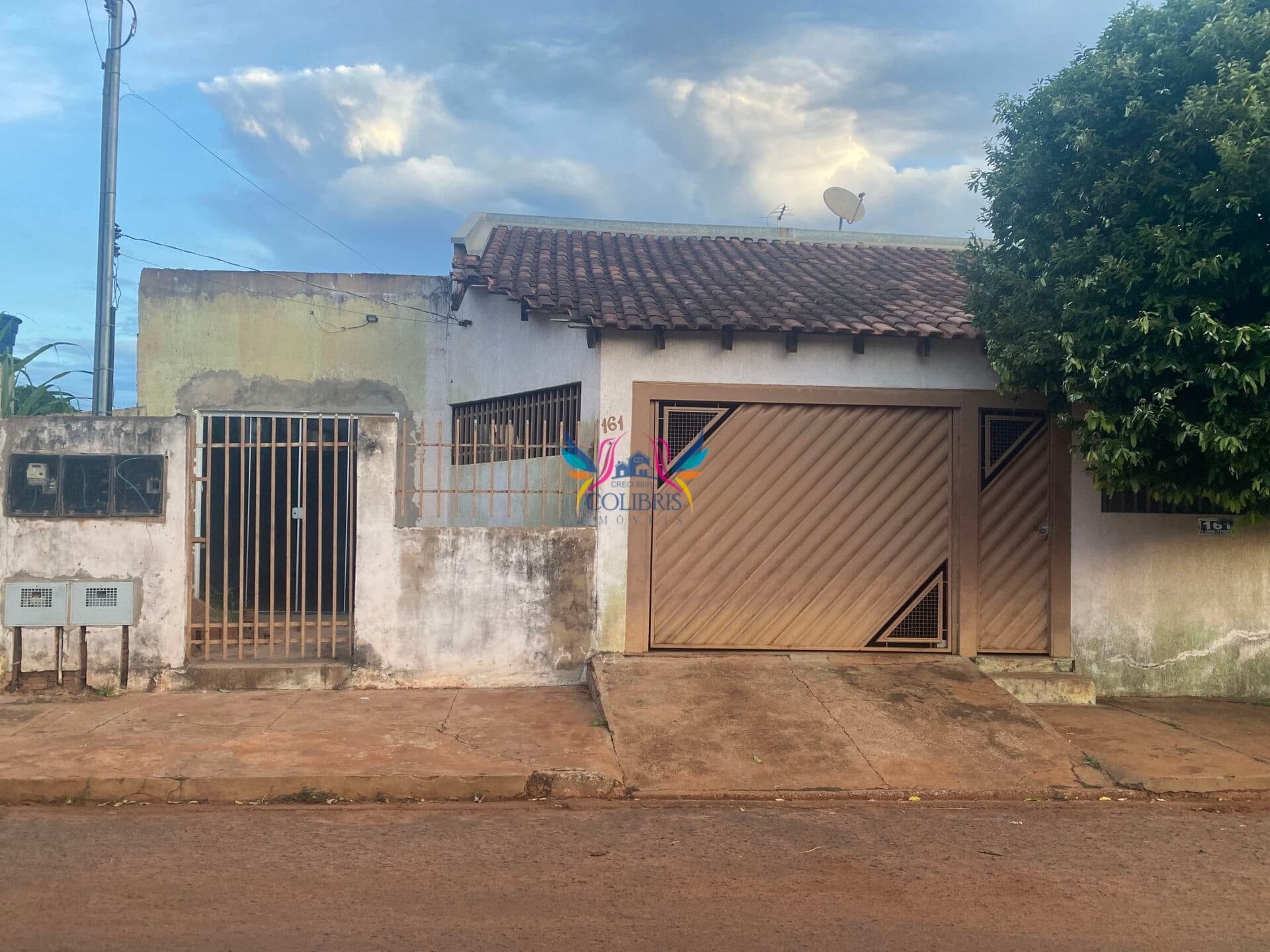 Casa Térrea com salão comercial