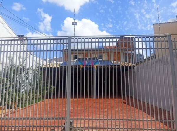 Sobrado à Venda no Jardim dos Estados