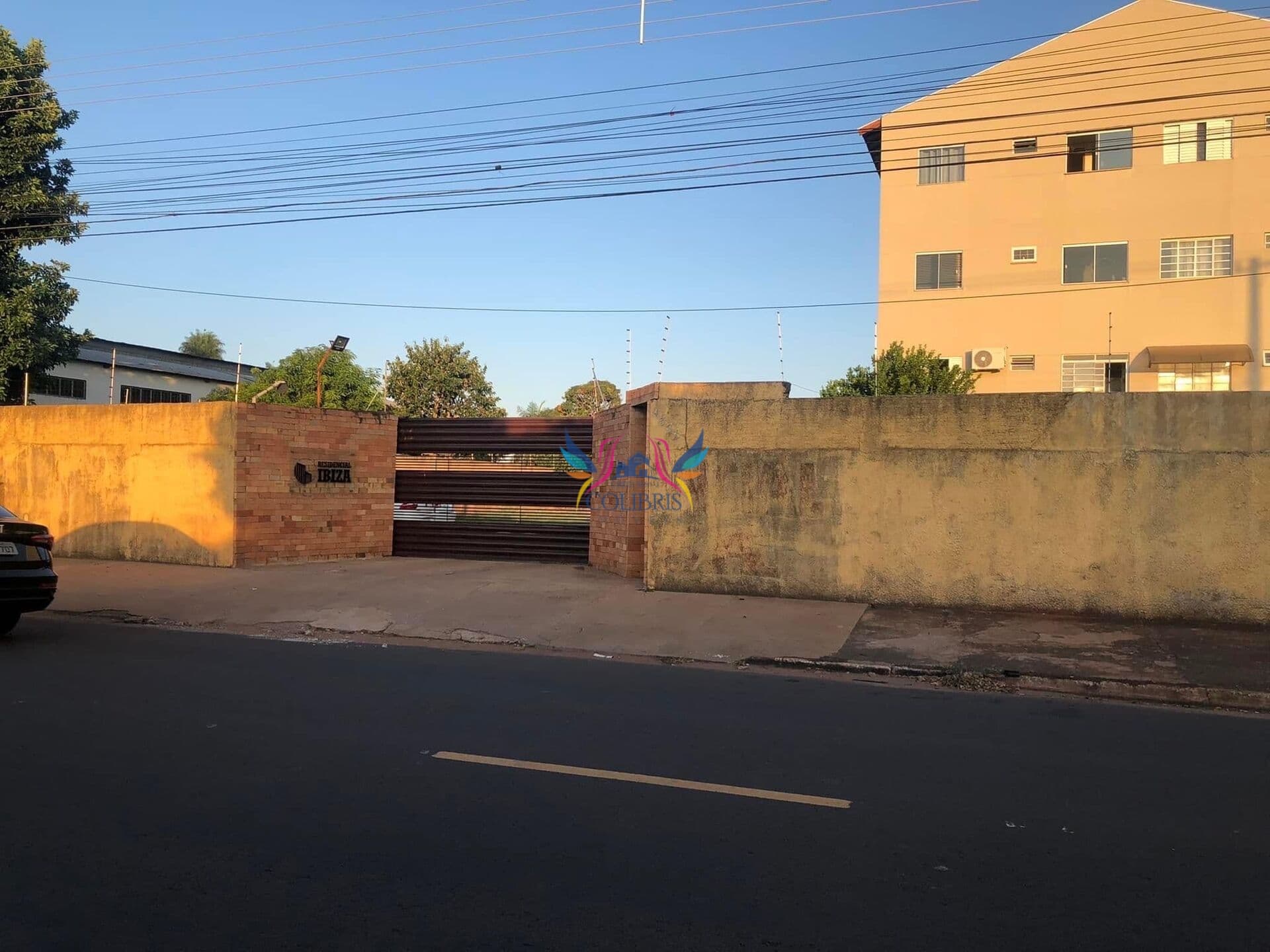 Apartamento com armários
