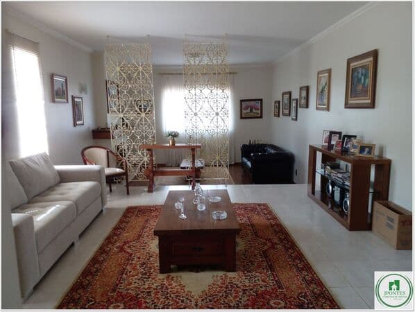 Casa em Bragança Paulista - Jardim Europa