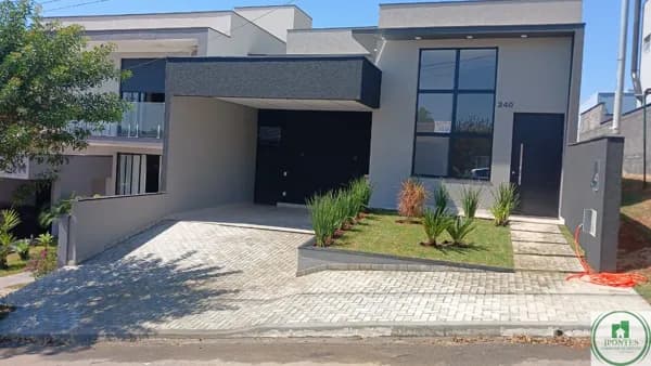 Casa à Venda no Condomínio Portal da Serra – Bragança Paulista