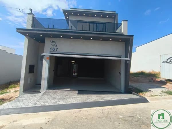 CASA COM 3 DORMITÓRIOS,SUITE,CLOSET COM ACABAMENTO IMPECAVEL-CONFORTO,TECNOLOGIA COM UMA VISTA INCRIVEL.
