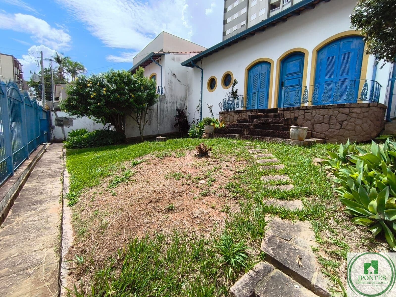 Casa térrea residencial ou comercial em Bragança Paulista/SP