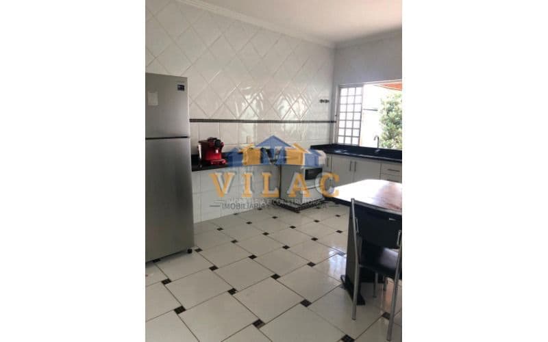 Casa com piscina na Vila Floresta em Varginha/MG