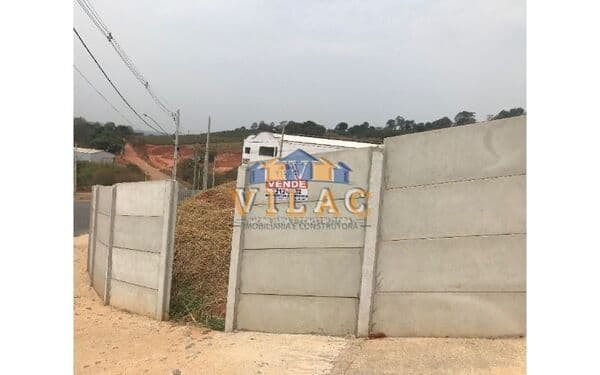 Lote de esquina no Alto da Figueira em Varginha/MG