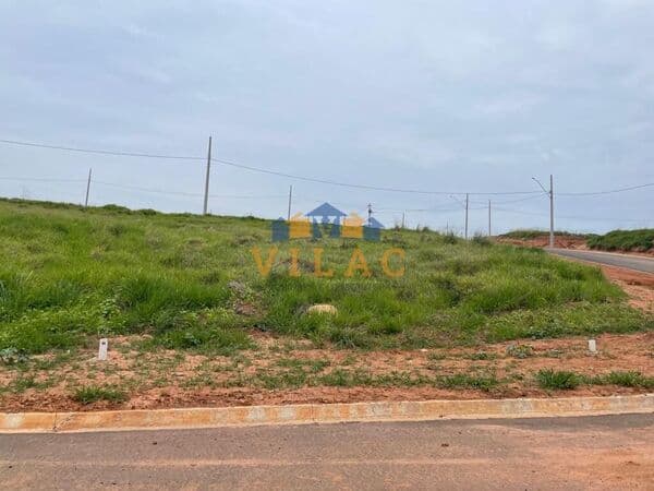 Lote 240m² a venda no Praça da Mata em Varginha/MG