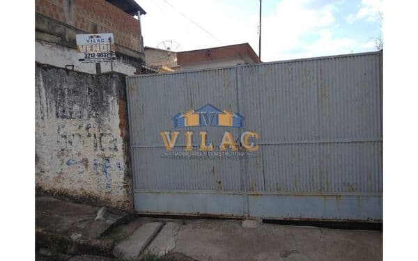 Terreno com 600m² na Vila Ipiranga em Varginha/MG