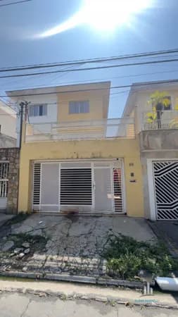 CASA SOBRADO NO JARDIM AVELINO COM 3 DORMITÓRIOS SENDO 1 SUÍTE E 3 VAGAS COBERTAS DE GARAGEM