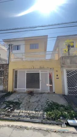 CASA SOBRADO NO JARDIM AVELINO COM 3 DORMITÓRIOS SENDO 1 SUÍTE E 3 VAGAS COBERTAS DE GARAGEM