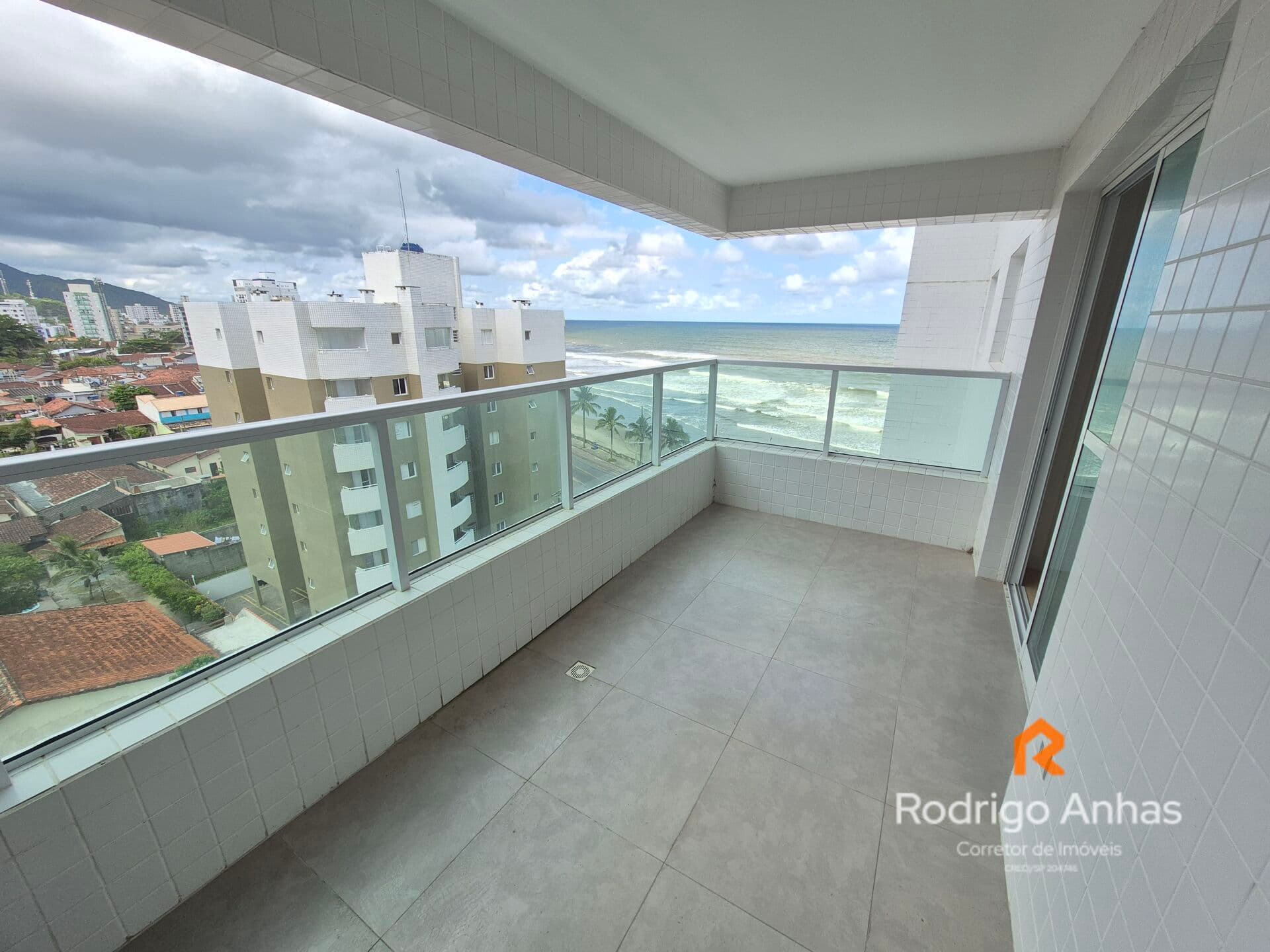Apartamento - Empreendimento Frente Mar