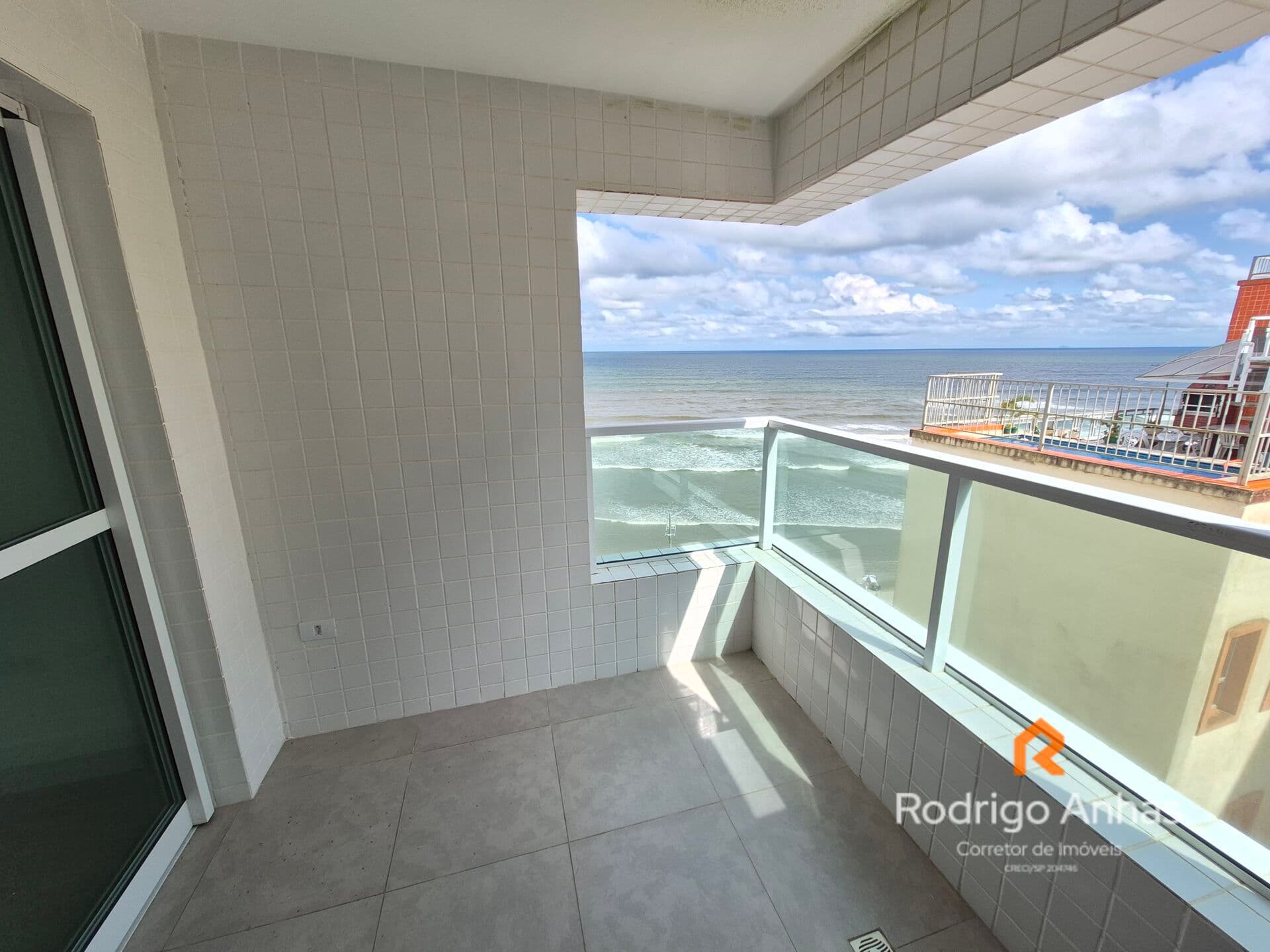 Apartamento Padrão - Empreendimento Frente Mar