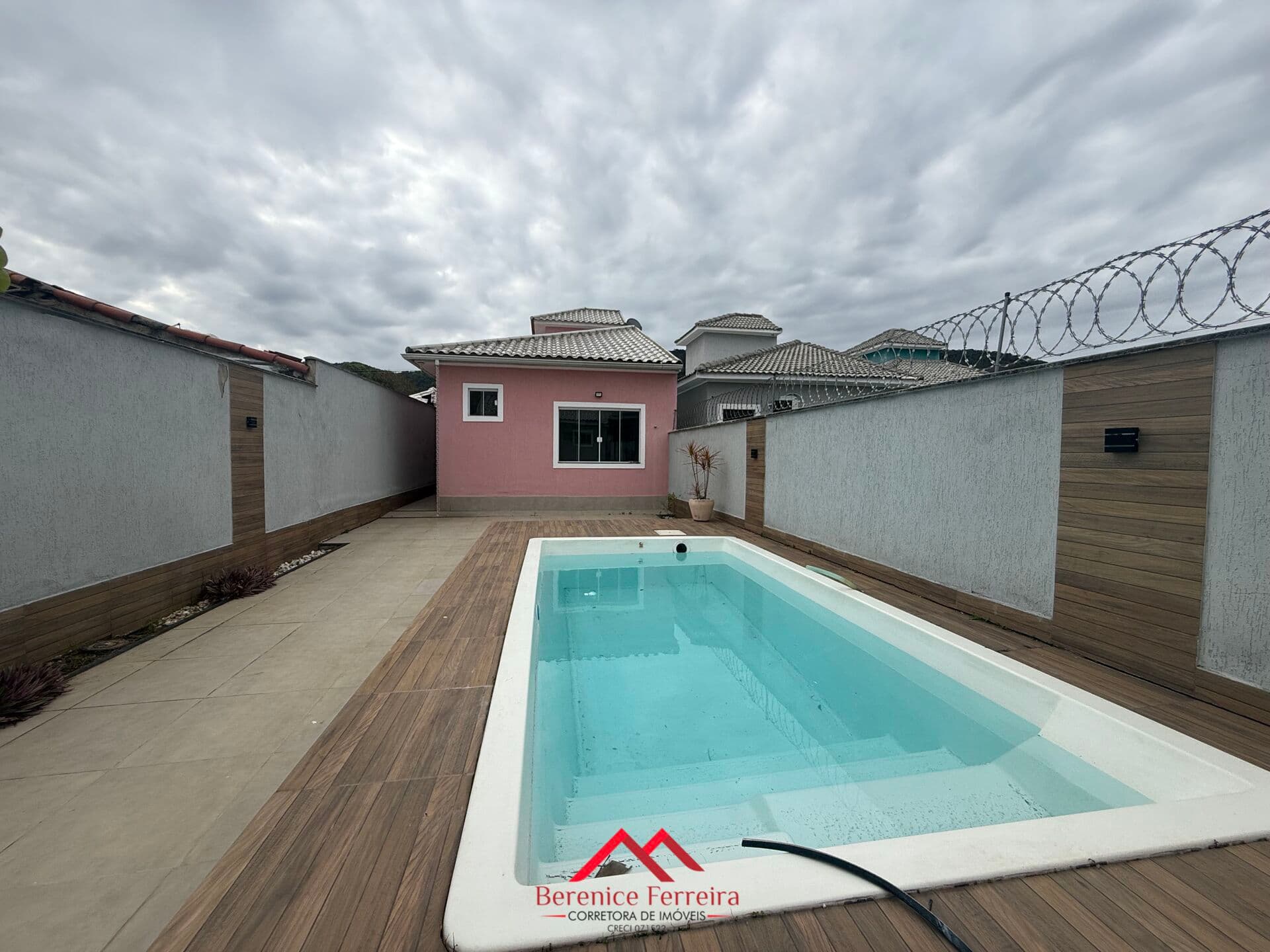 🏡 Sua casa com Piscina te espera no Barroco, Itaipuaçu! 🌴