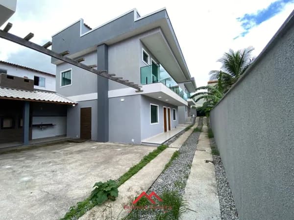 🏡 Ótima Casa Duplex em Condomínio — Pertinho da Praia em Itaipuaçu! 🌊