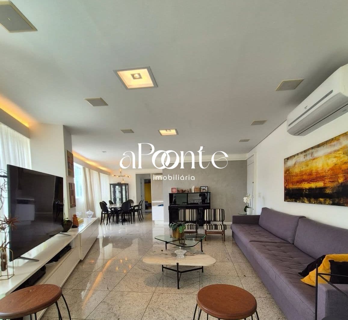 🏢 Apartamento Alto Padrão à Venda em Casa Forte – 193m², Nascente e Completo!