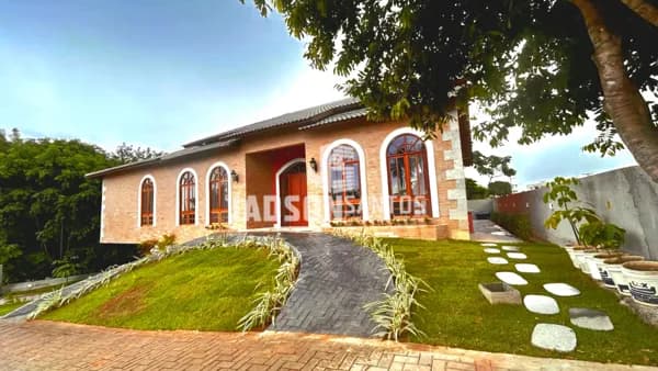 Casa em condomínio fechado