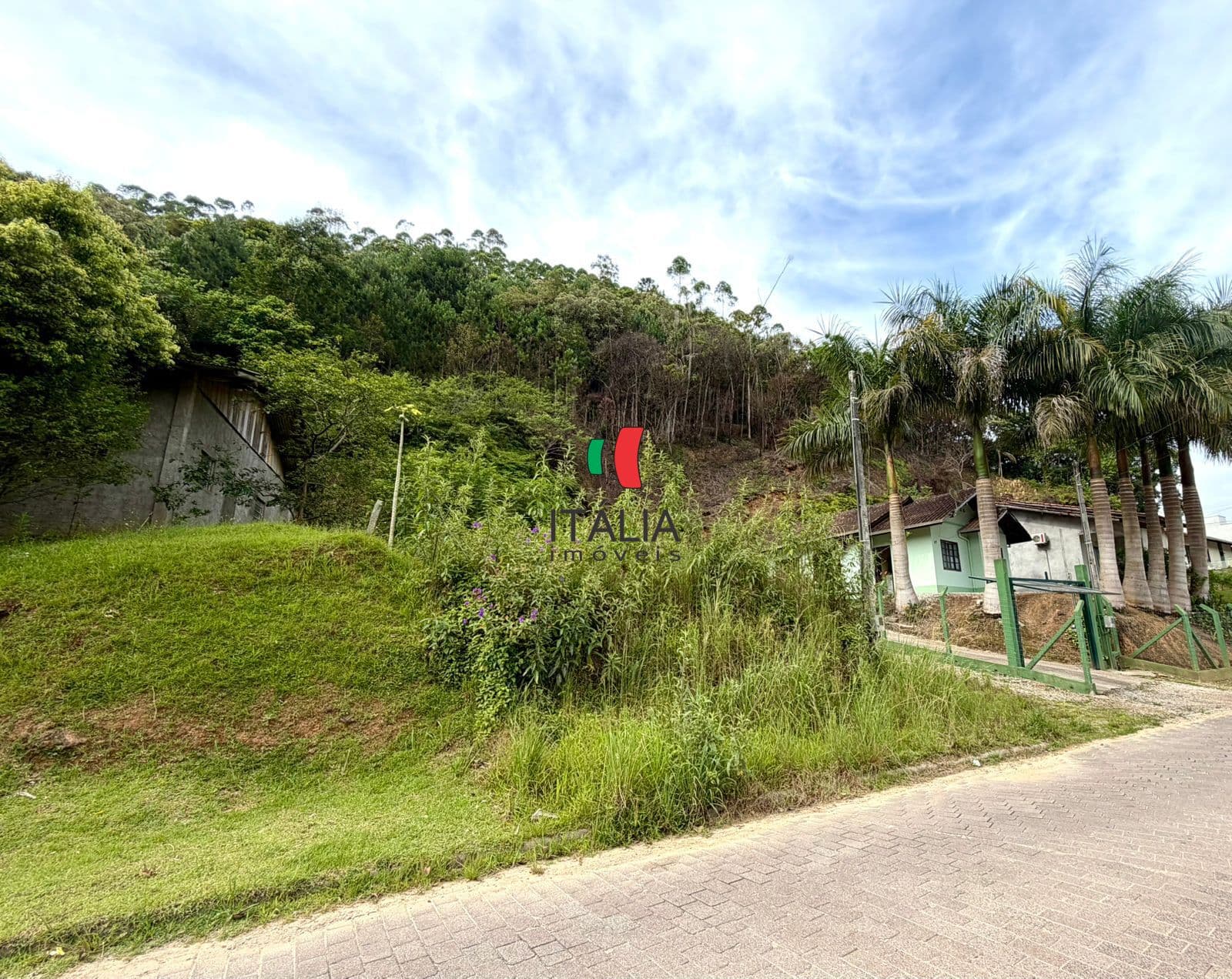 TERRENO NO LAGEADO BAIXO GUABIRUBA 393M²
