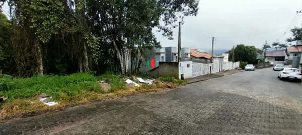 TERRENO EM DECLIVE EM DOM JOAQUIM